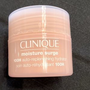 Clinique Moisture Surge 100 Hour Auto-Replenishing Hydrator NEVER USED